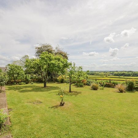 Priors Mead Villa Banbury Exterior photo