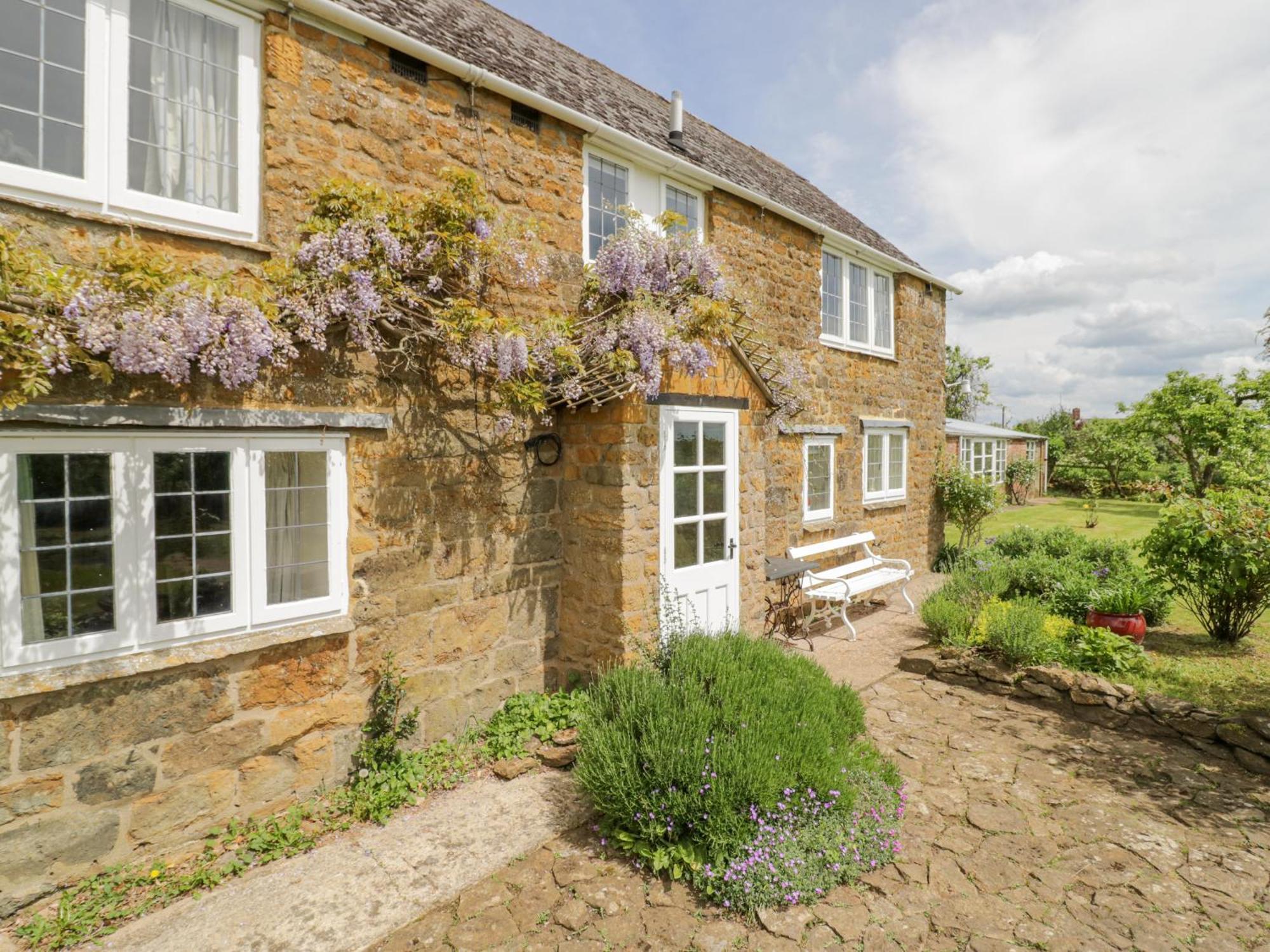 Priors Mead Villa Banbury Exterior photo
